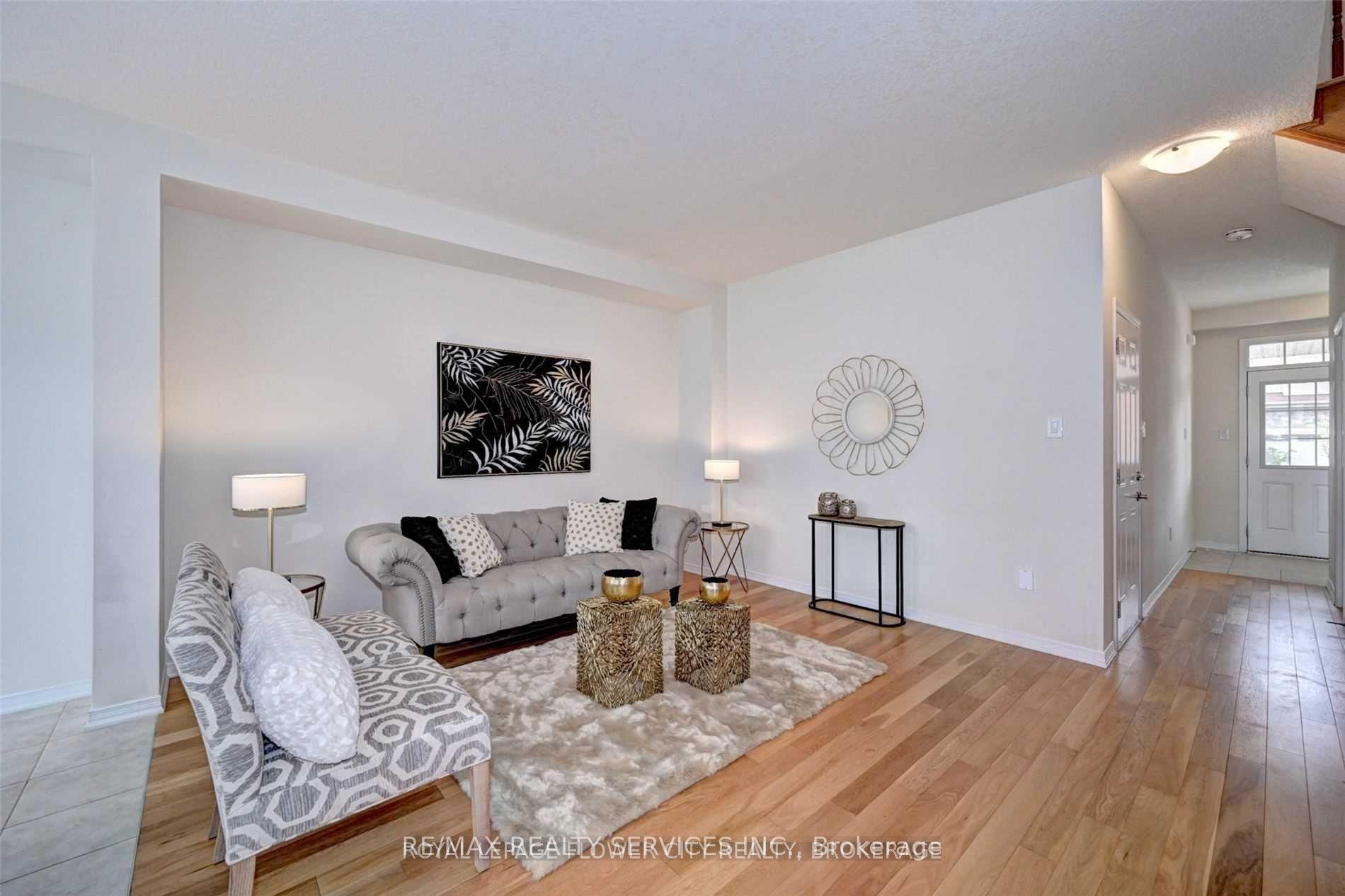 Photo 11 of 15 Blacksmith Drive, Woolwich, Breslau — HOMEH