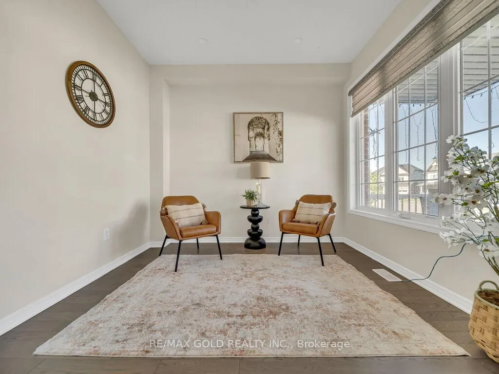 Photo 7 of 219 Dolman Street S, Woolwich, Breslau — HOMEH