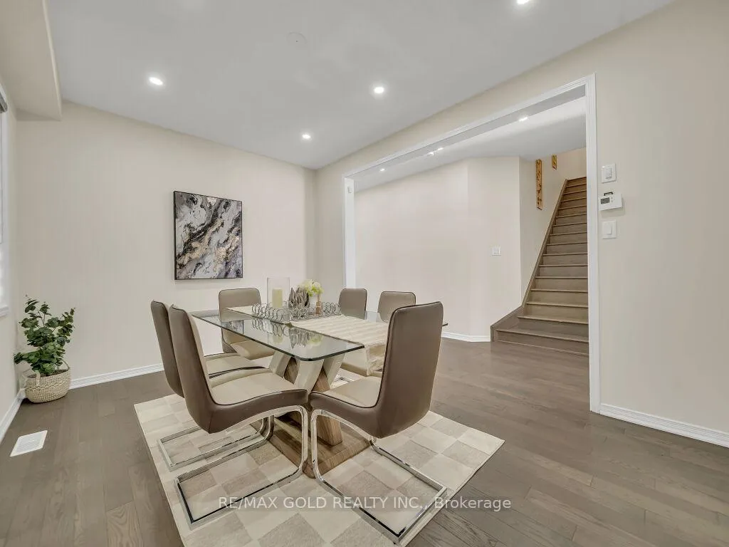 Photo 10 of 219 Dolman Street S, Woolwich, Breslau — HOMEH