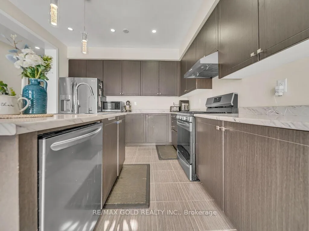 Photo 14 of 219 Dolman Street S, Woolwich, Breslau — HOMEH