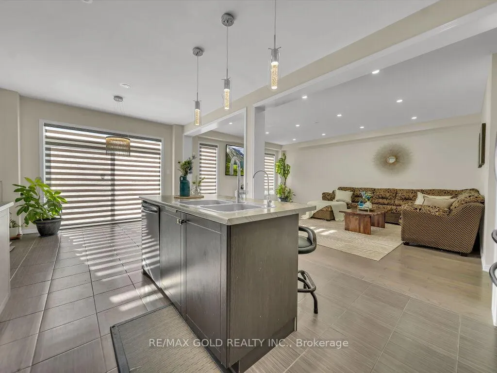 Photo 16 of 219 Dolman Street S, Woolwich, Breslau — HOMEH