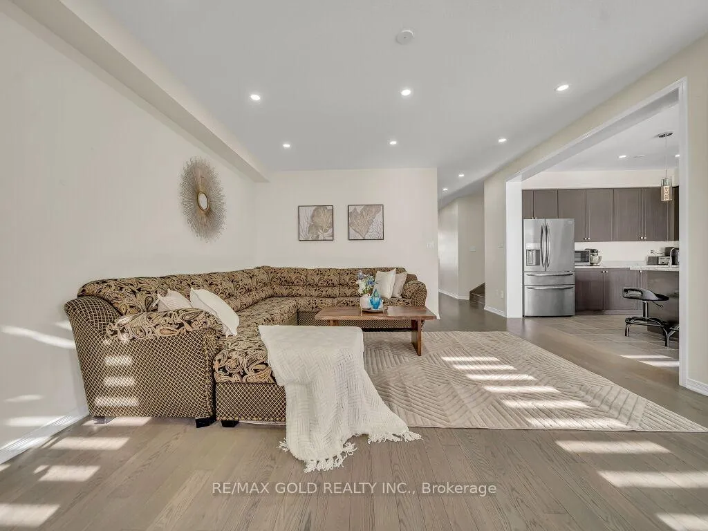 Photo 17 of 219 Dolman Street S, Woolwich, Breslau — HOMEH