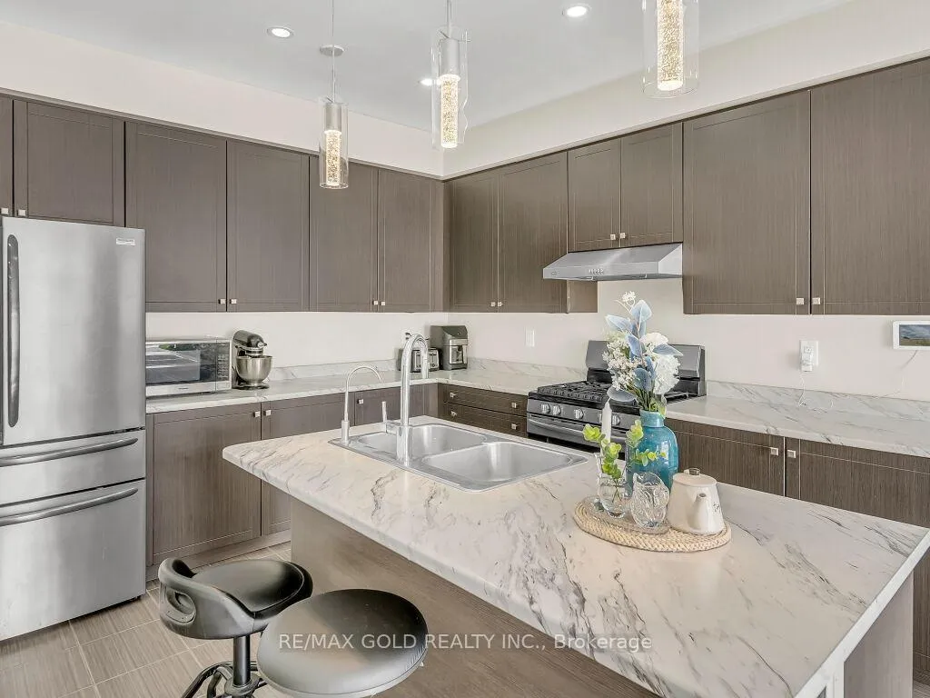 Photo 18 of 219 Dolman Street S, Woolwich, Breslau — HOMEH