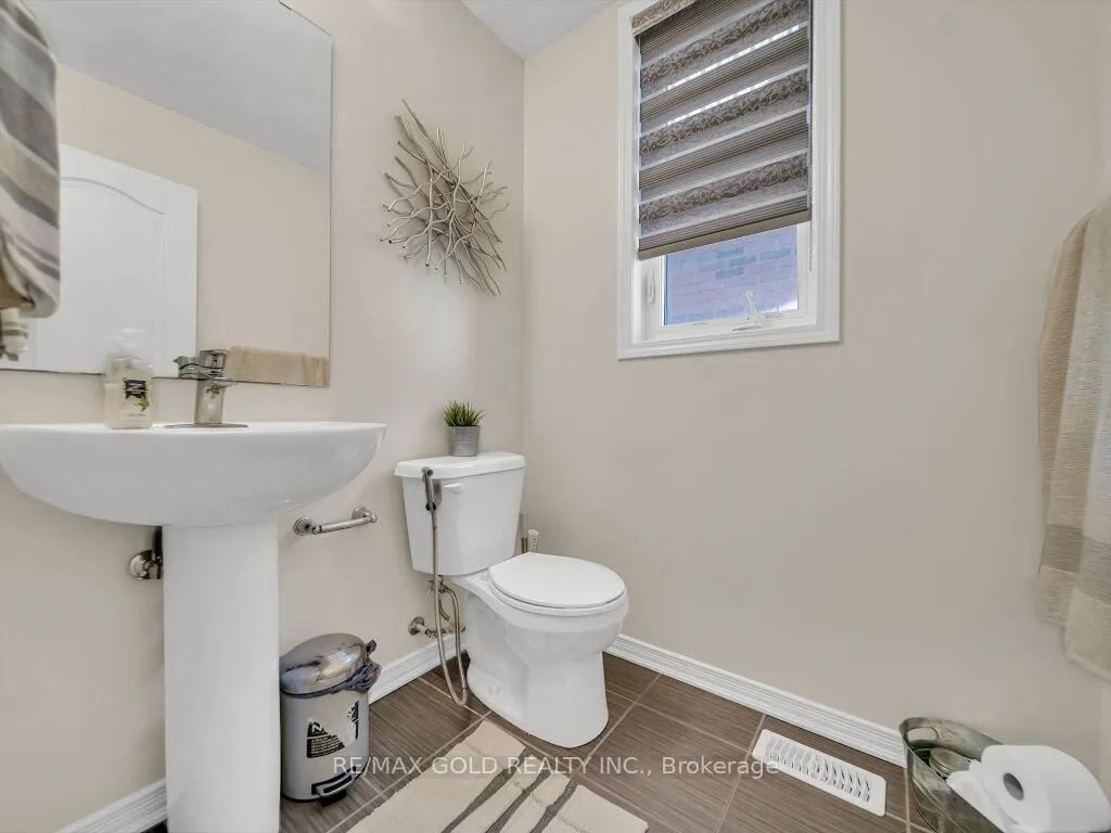 Photo 21 of 219 Dolman Street S, Woolwich, Breslau — HOMEH