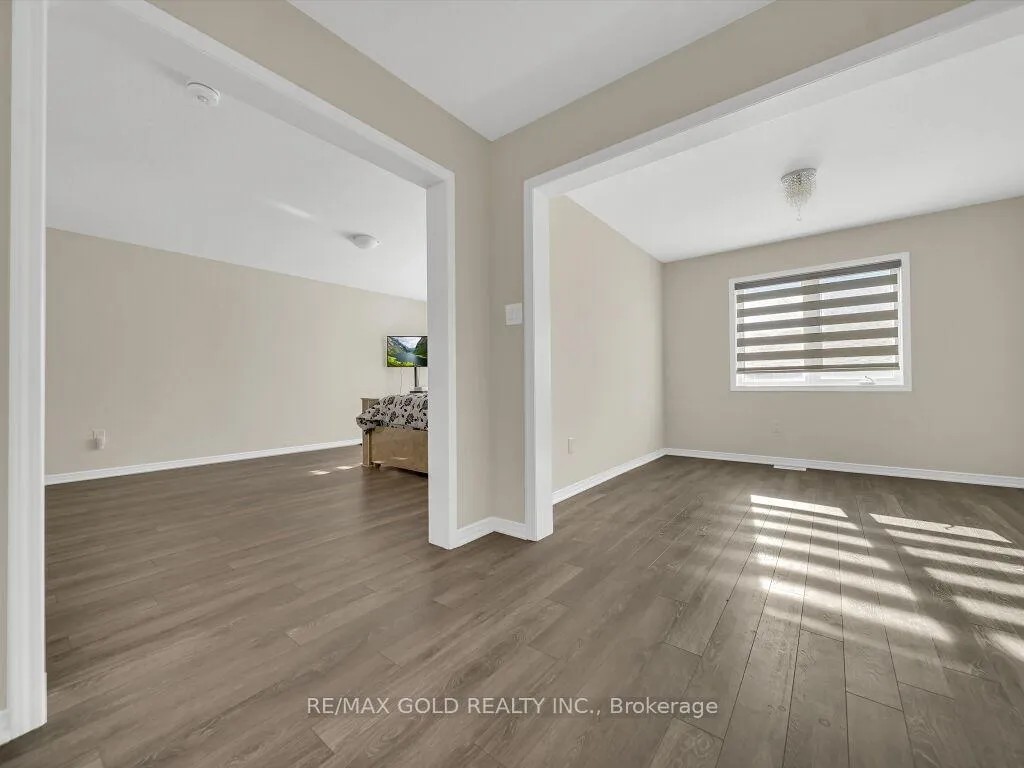Photo 24 of 219 Dolman Street S, Woolwich, Breslau — HOMEH