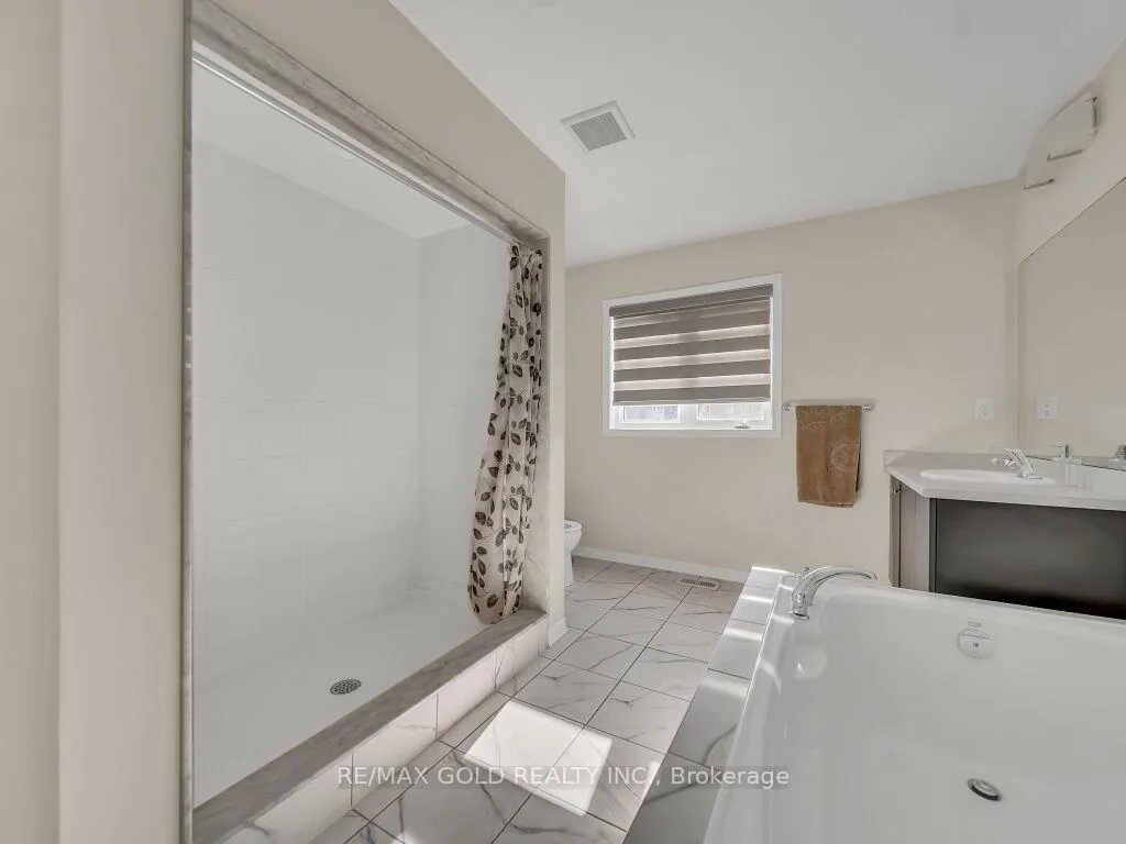 Photo 30 of 219 Dolman Street S, Woolwich, Breslau — HOMEH