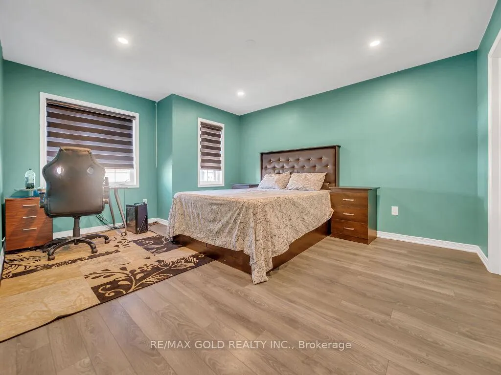 Photo 32 of 219 Dolman Street S, Woolwich, Breslau — HOMEH