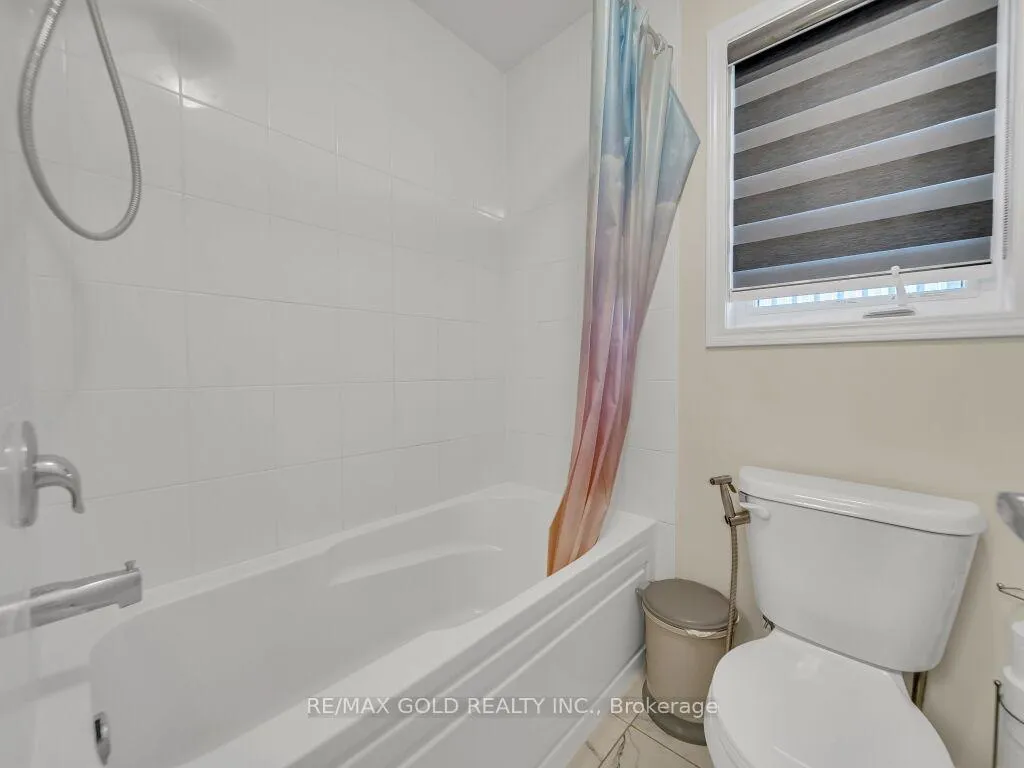 Photo 38 of 219 Dolman Street S, Woolwich, Breslau — HOMEH