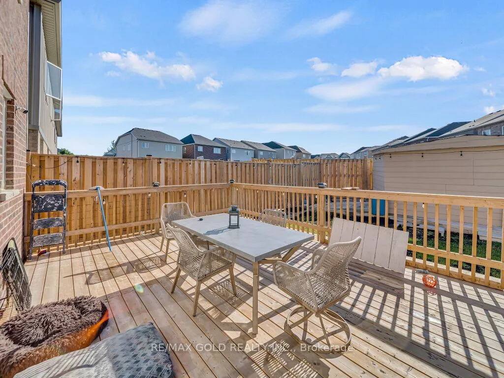 Photo 41 of 219 Dolman Street S, Woolwich, Breslau — HOMEH