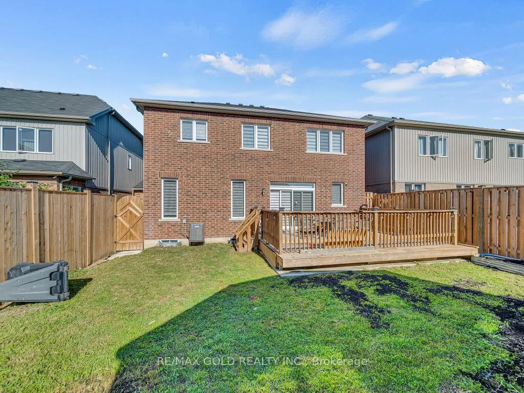 Photo 43 of 219 Dolman Street S, Woolwich, Breslau — HOMEH