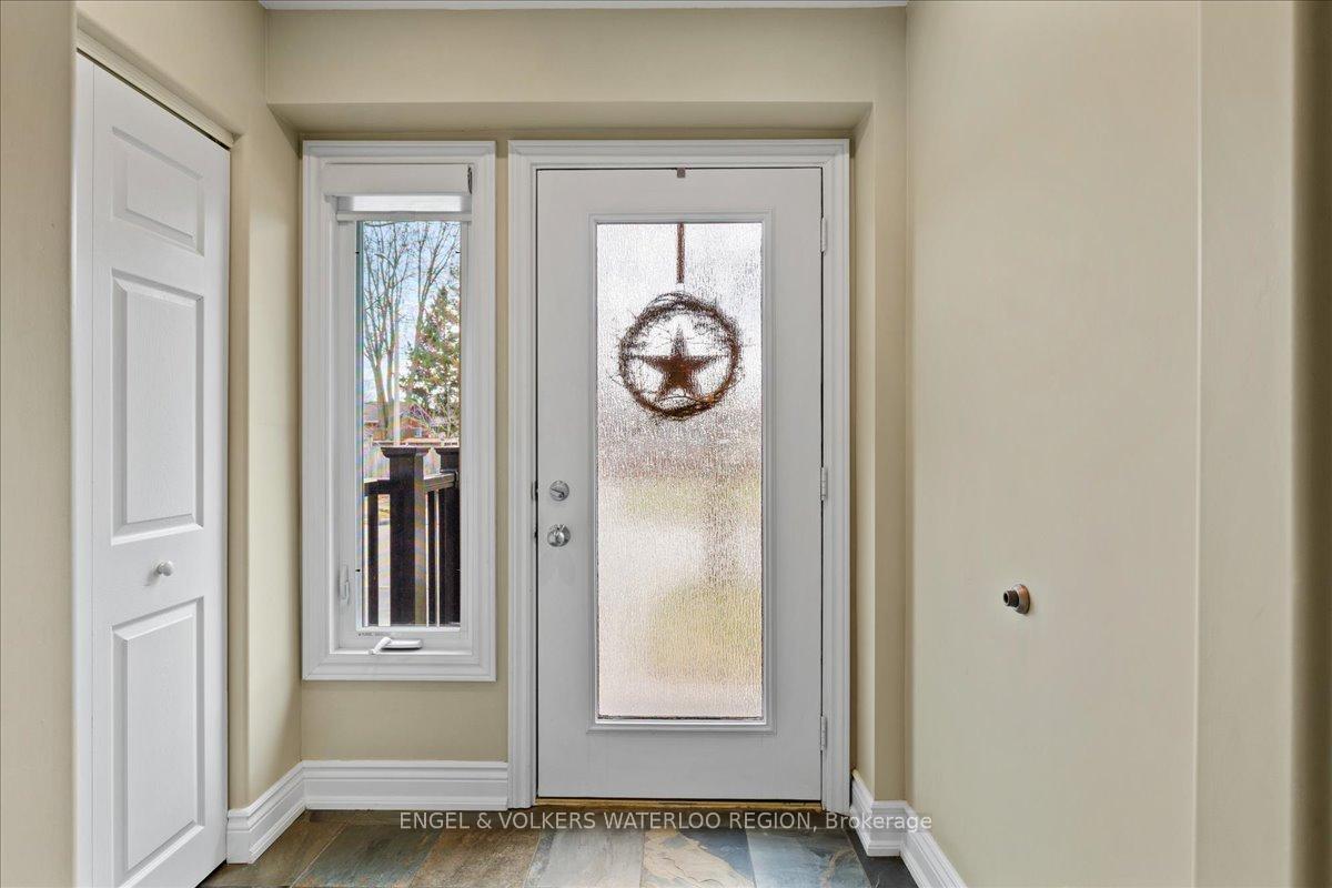 Photo 6 of 353 Lee Circle, Waterloo, Lincoln Village — HOMEH