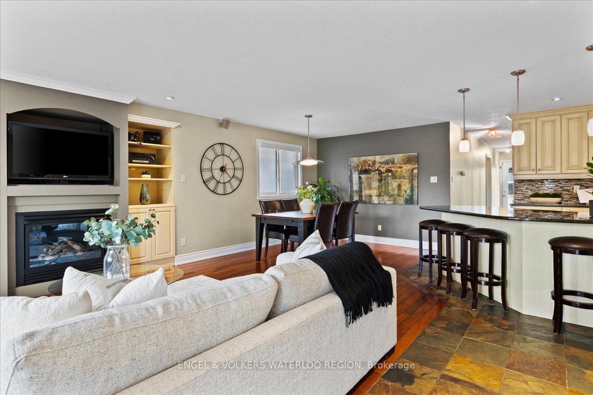 Photo 8 of 353 Lee Circle, Waterloo, Lincoln Village — HOMEH
