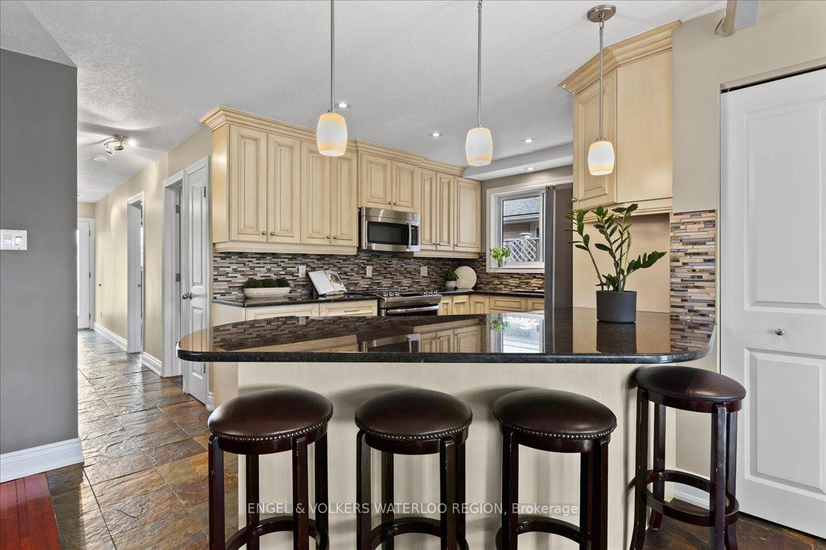 Photo 12 of 353 Lee Circle, Waterloo, Lincoln Village — HOMEH