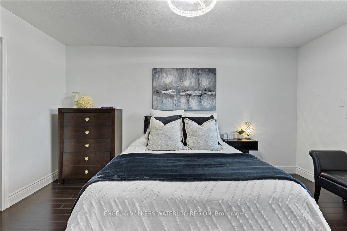 Photo 17 of 353 Lee Circle, Waterloo, Lincoln Village — HOMEH