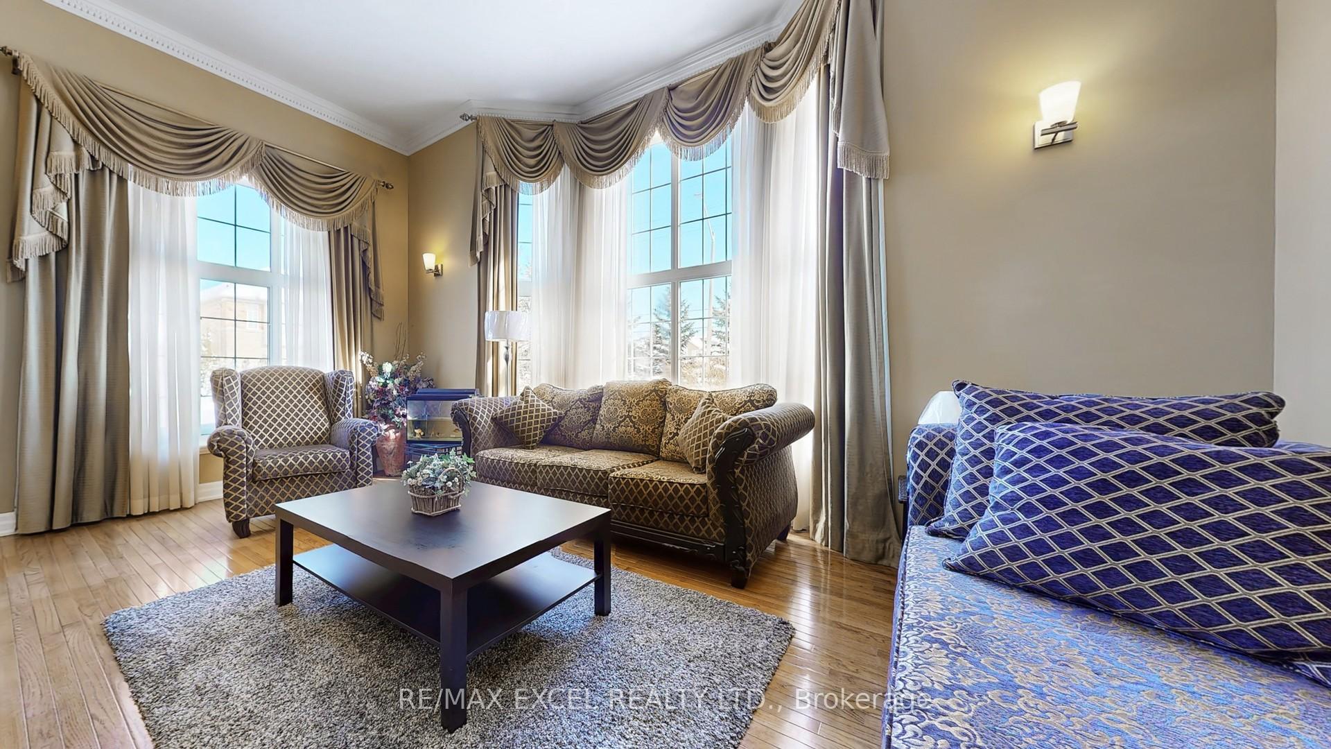 Photo 10 of 30 Gardenia Crescent, Markham, Cachet — HOMEH