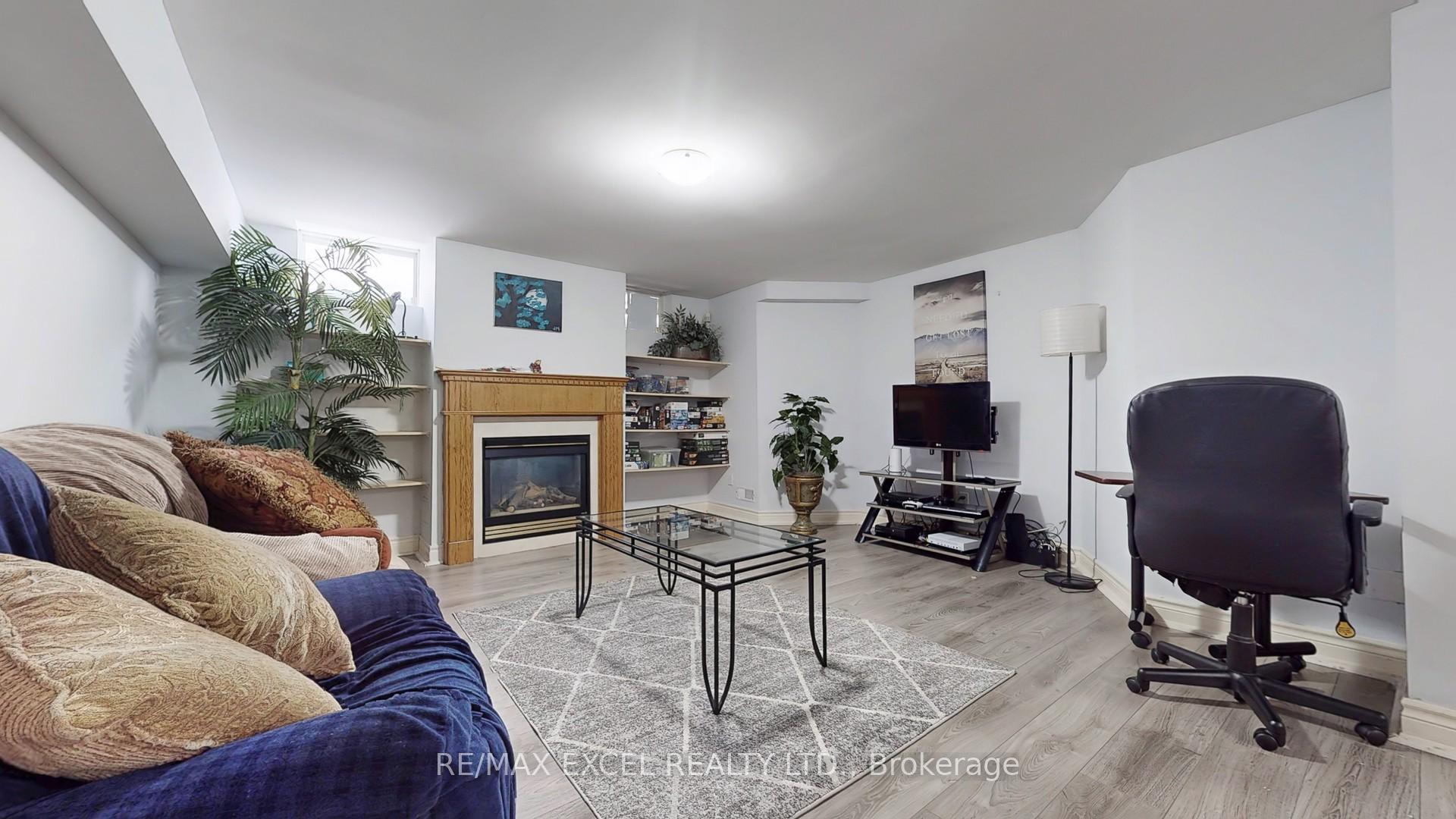 Photo 37 of 30 Gardenia Crescent, Markham, Cachet — HOMEH