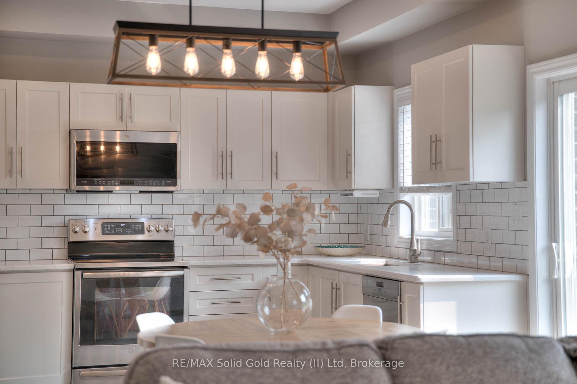 Photo 13 of 180 Snyder Avenue N, Woolwich — HOMEH
