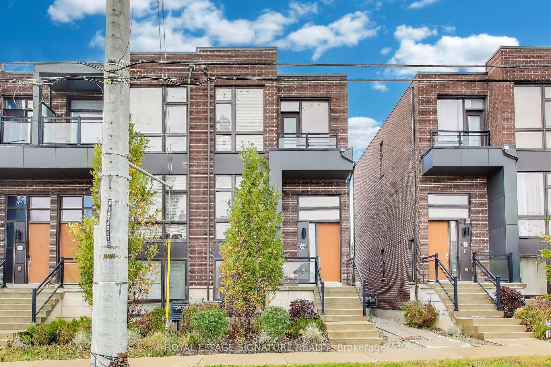 Photo 2 of 9124 Bathurst Street, Vaughan, Patterson — HOMEH