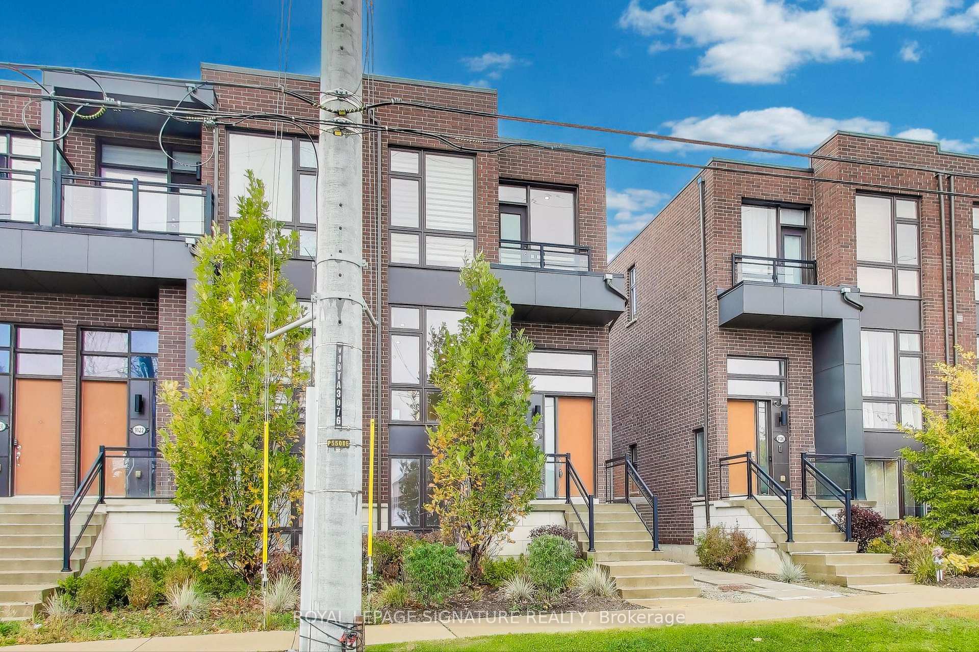 Photo 3 of 9124 Bathurst Street, Vaughan, Patterson — HOMEH