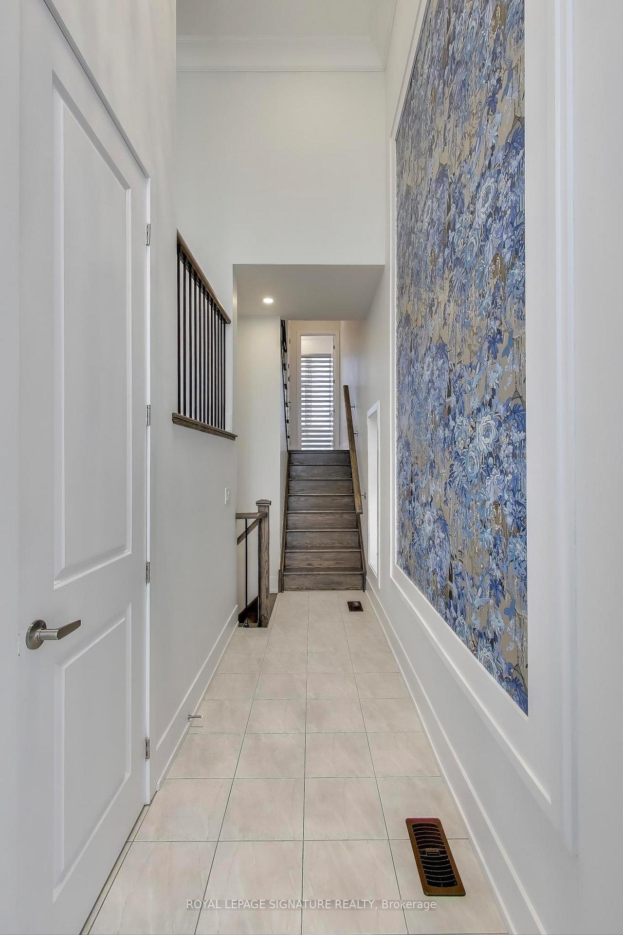 Photo 4 of 9124 Bathurst Street, Vaughan, Patterson — HOMEH
