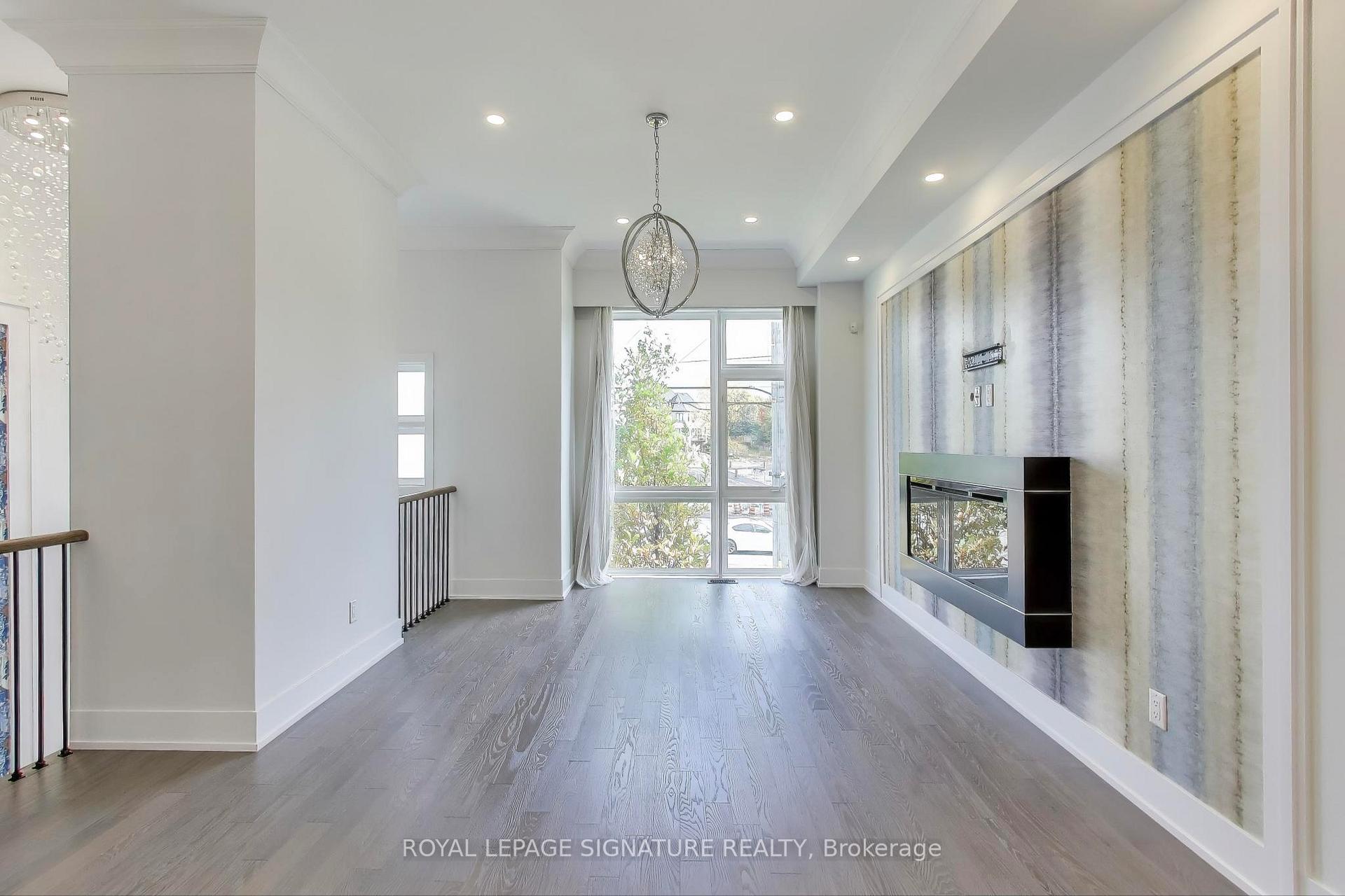 Photo 5 of 9124 Bathurst Street, Vaughan, Patterson — HOMEH