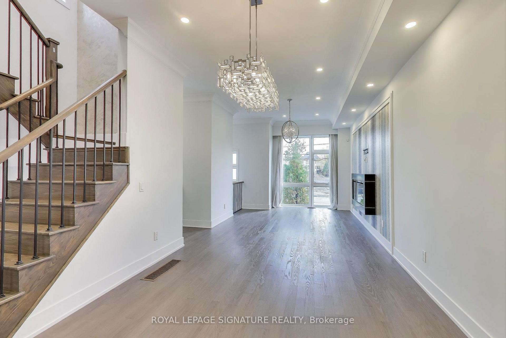 Photo 8 of 9124 Bathurst Street, Vaughan, Patterson — HOMEH