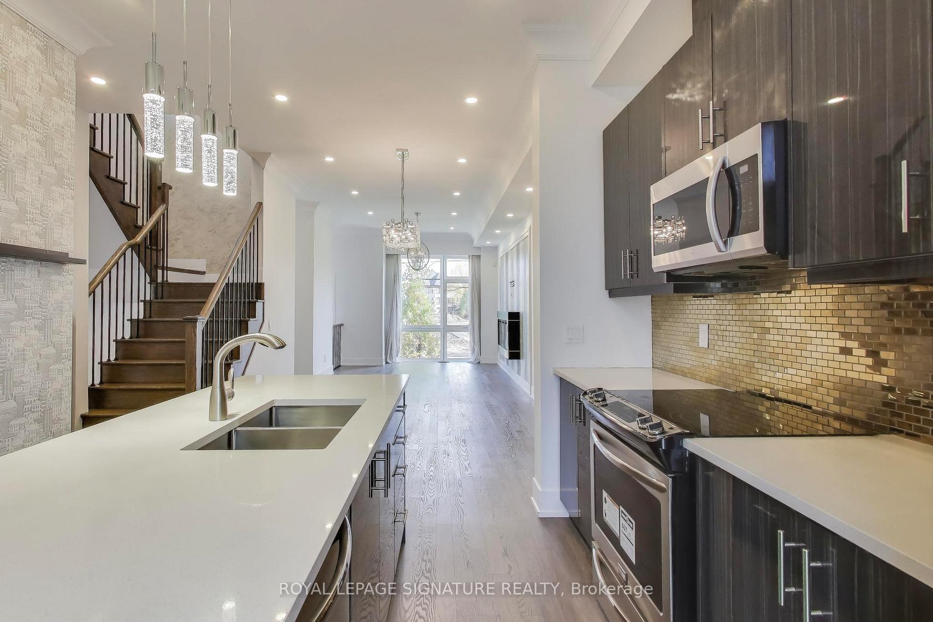 Photo 10 of 9124 Bathurst Street, Vaughan, Patterson — HOMEH