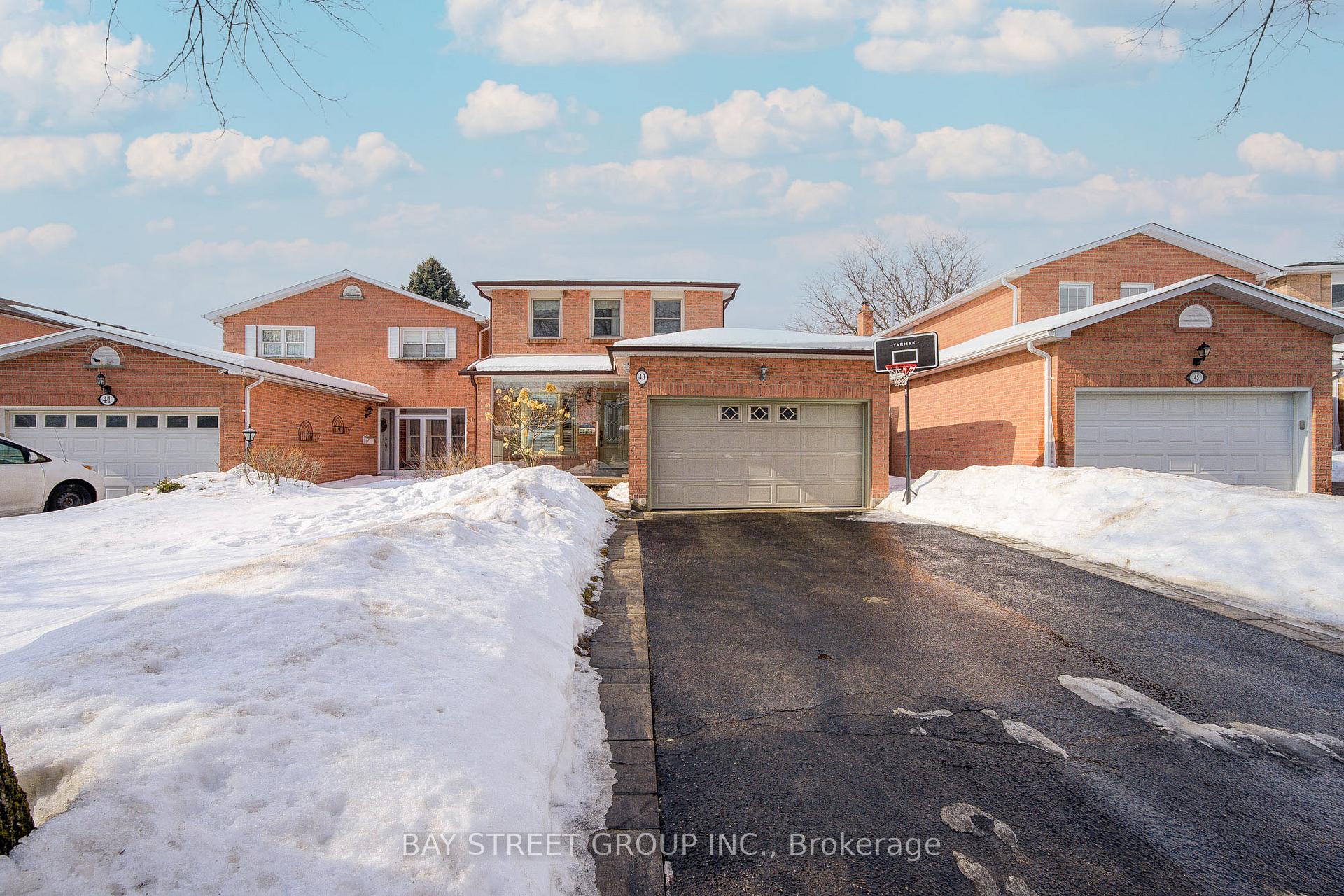 Photo 1 of 43 Adrian Crescent, Markham, Raymerville — HOMEH