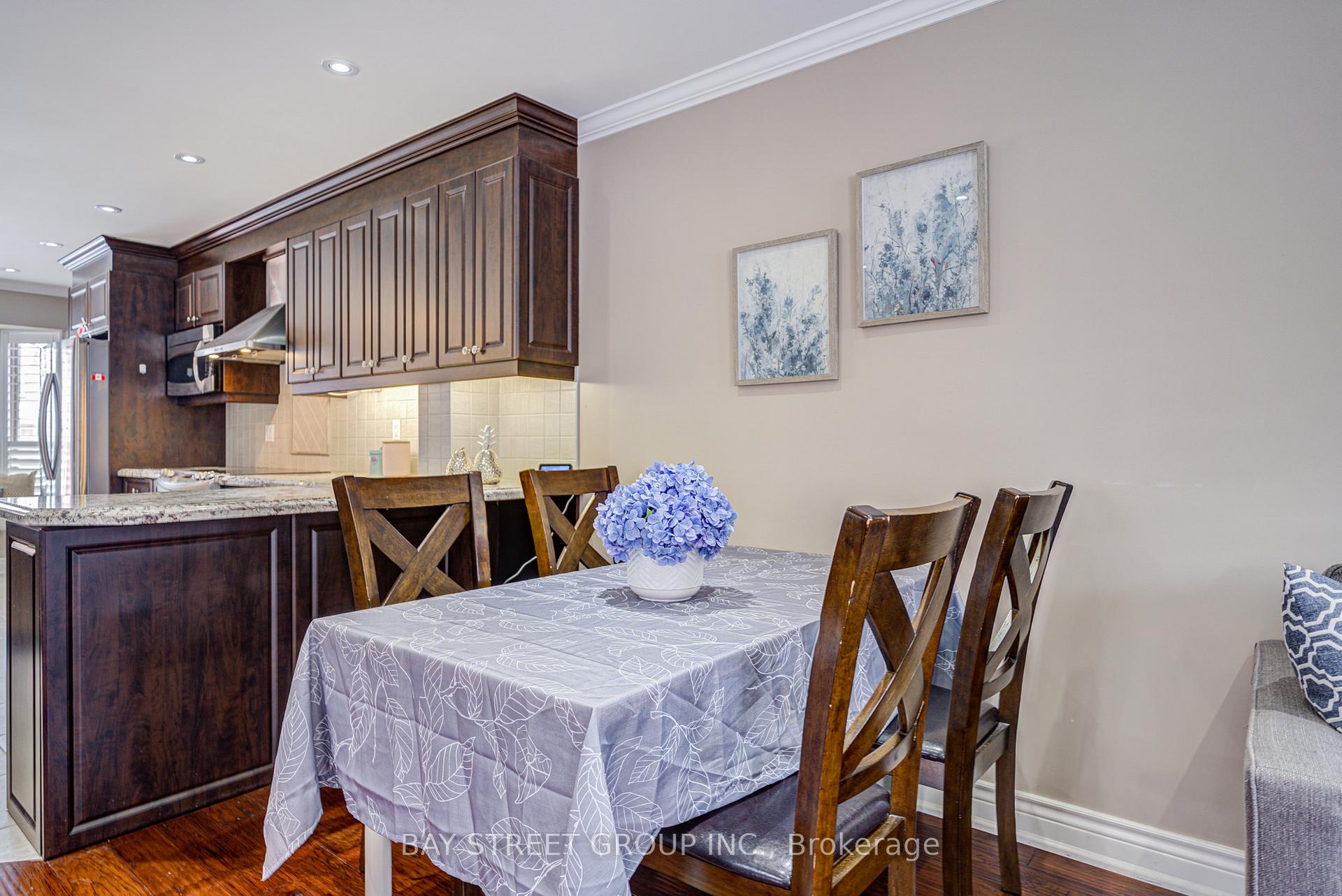 Photo 15 of 43 Adrian Crescent, Markham, Raymerville — HOMEH