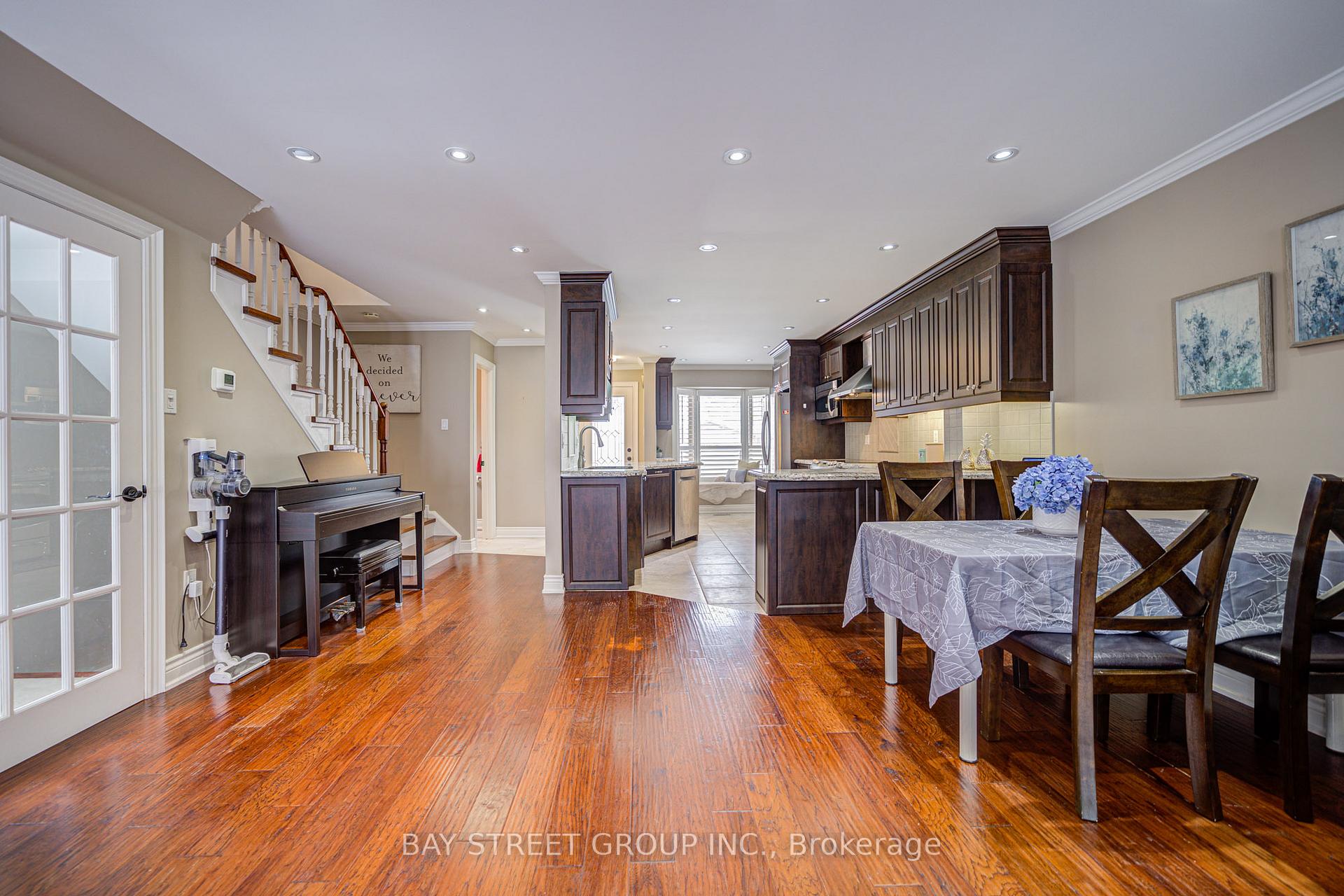 Photo 16 of 43 Adrian Crescent, Markham, Raymerville — HOMEH