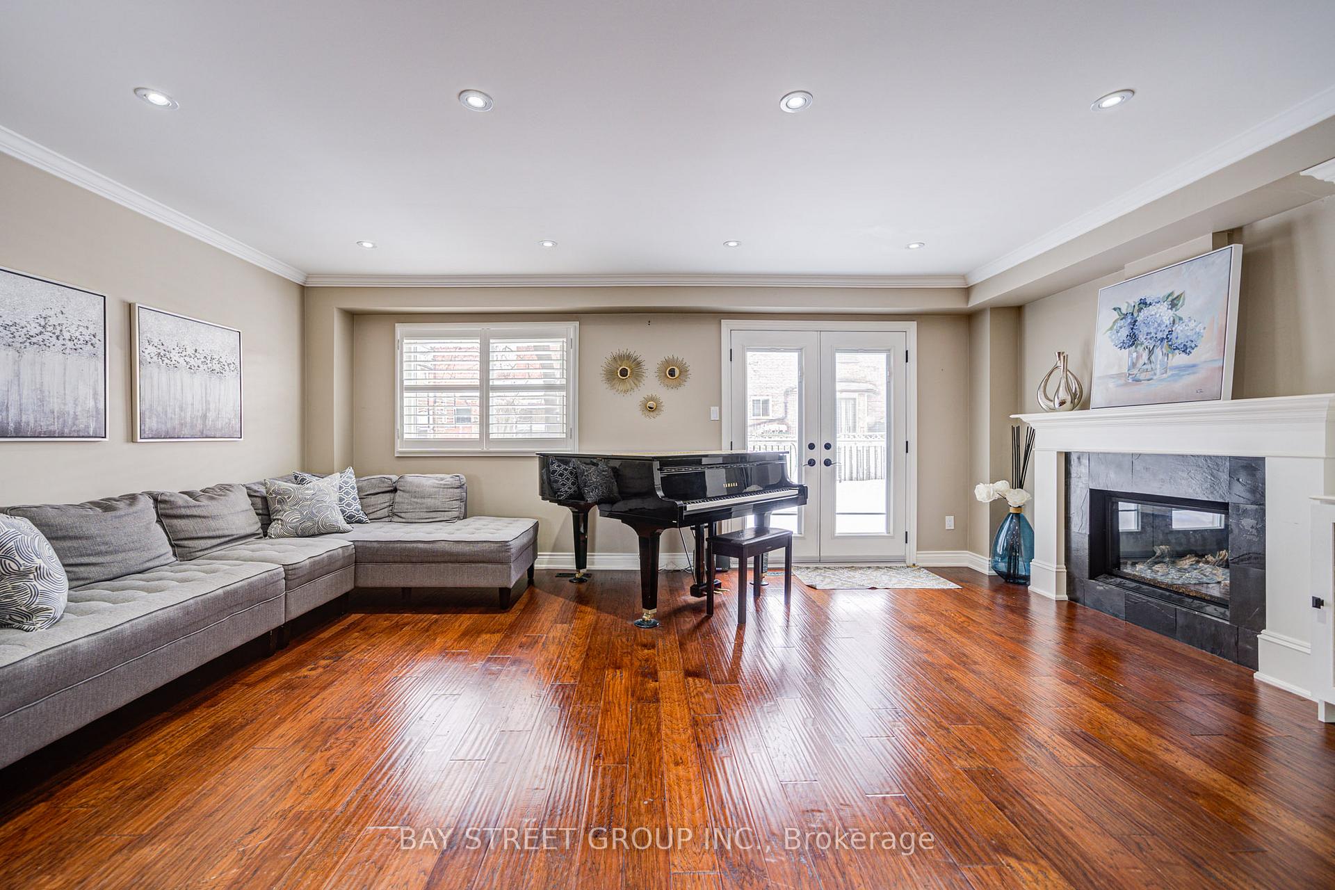 Photo 17 of 43 Adrian Crescent, Markham, Raymerville — HOMEH