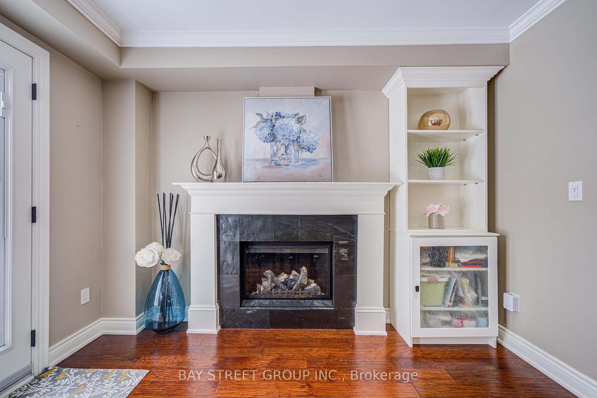 Photo 22 of 43 Adrian Crescent, Markham, Raymerville — HOMEH