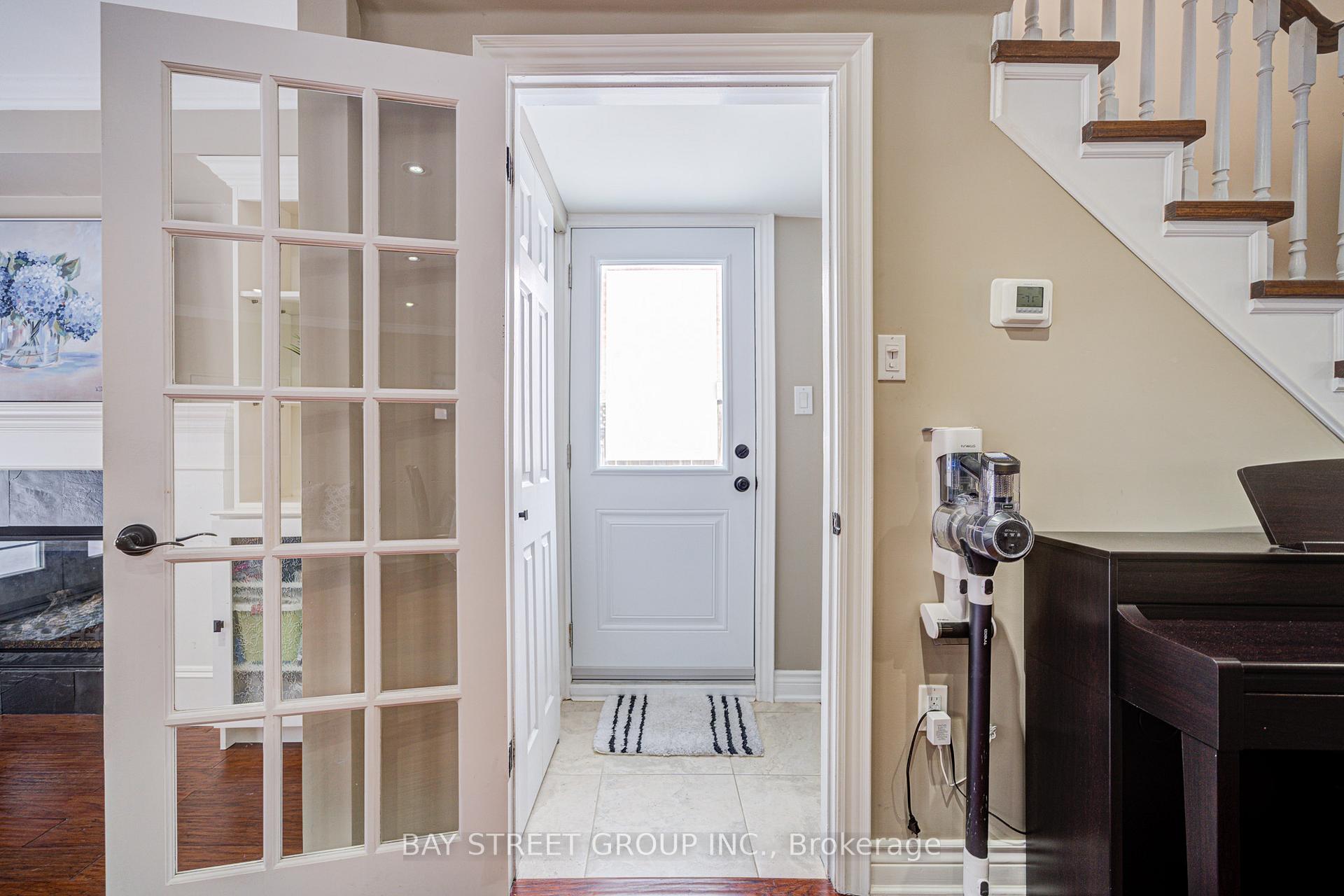 Photo 37 of 43 Adrian Crescent, Markham, Raymerville — HOMEH