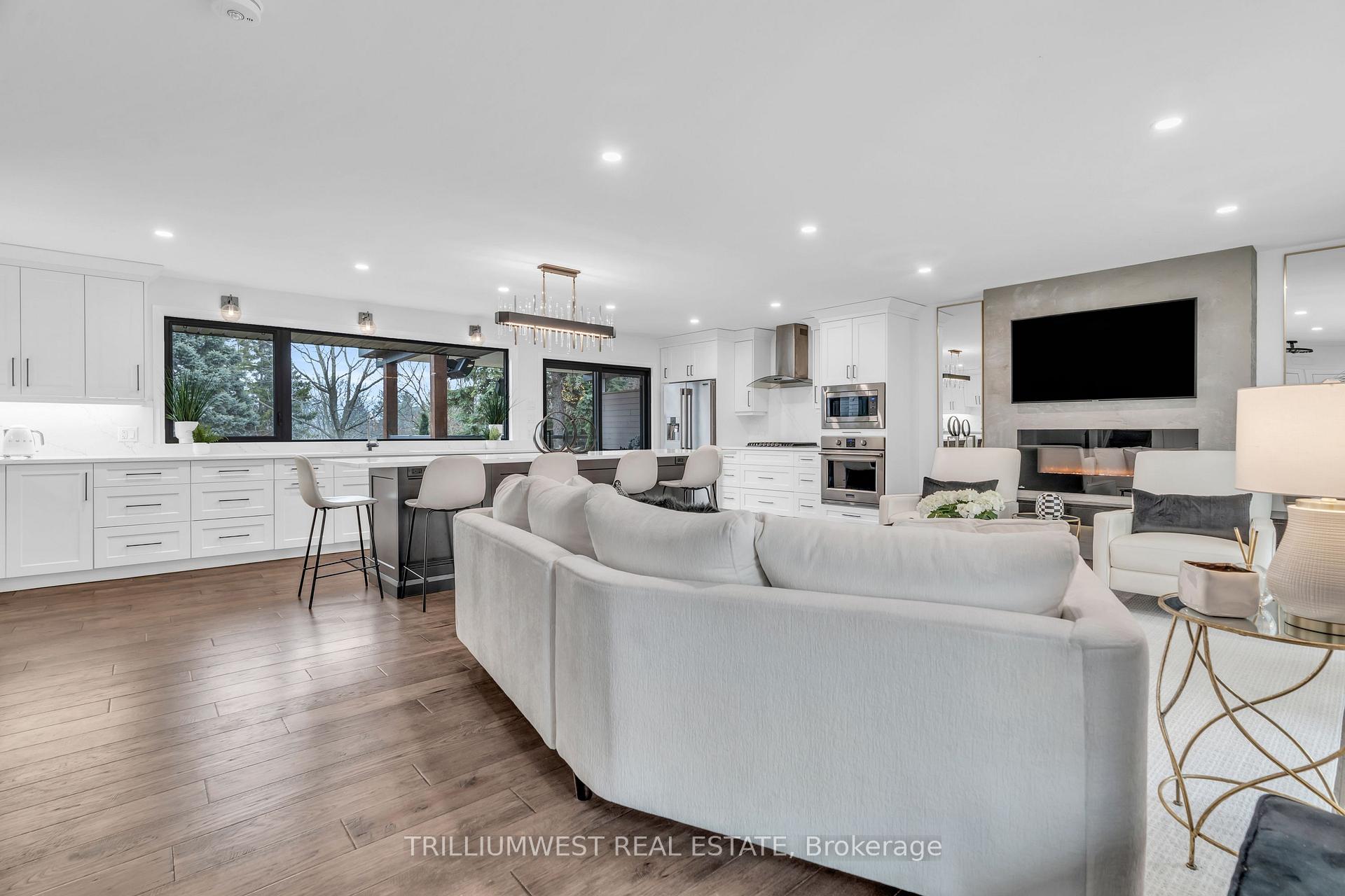 Photo 9 of 100 Margaret Avenue N, Waterloo — HOMEH