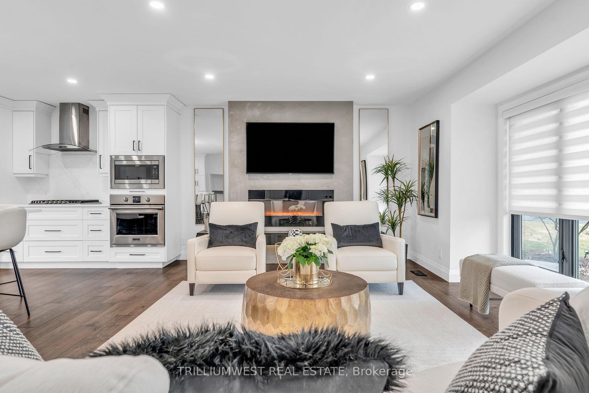 Photo 12 of 100 Margaret Avenue N, Waterloo — HOMEH