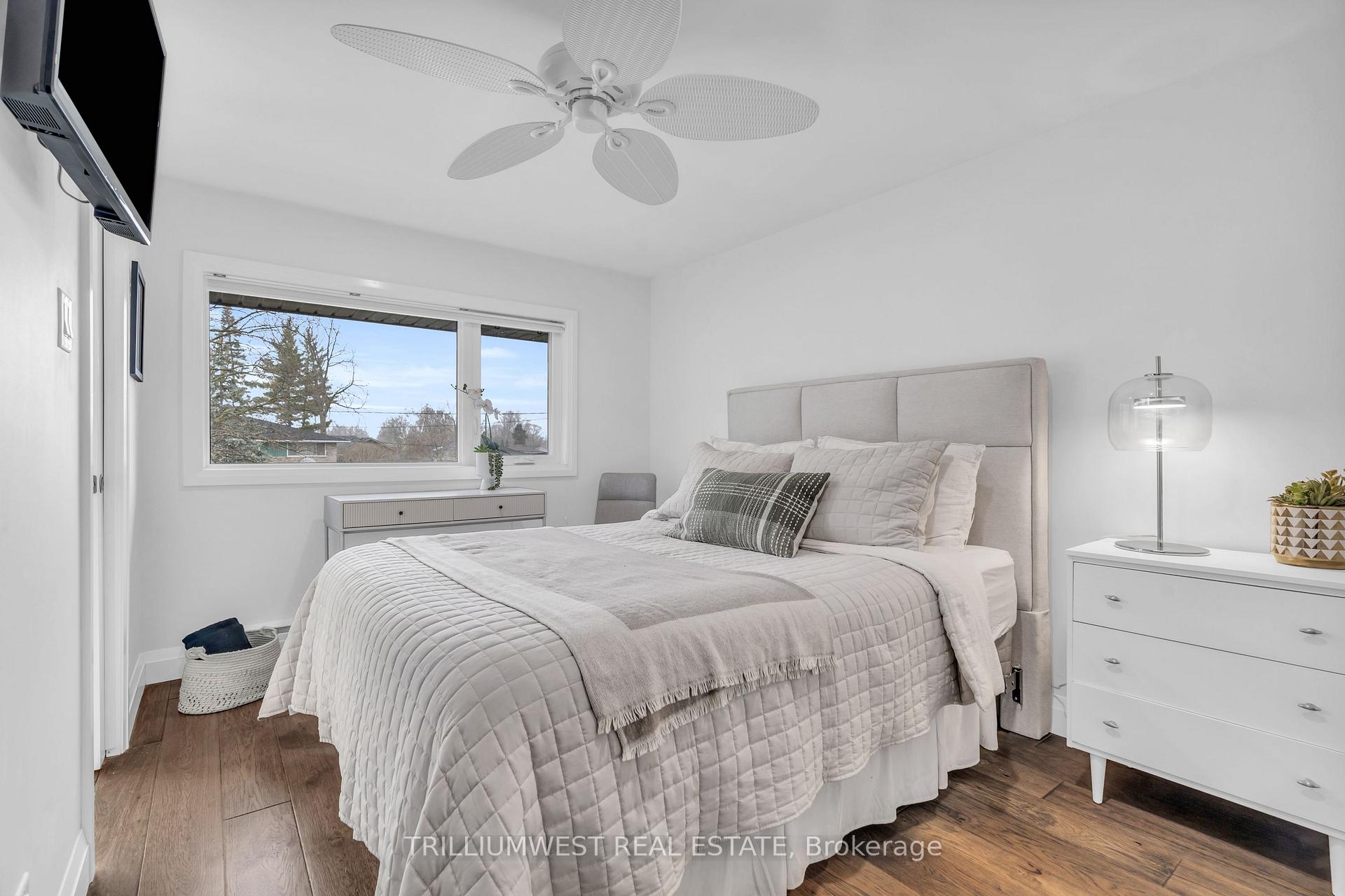 Photo 21 of 100 Margaret Avenue N, Waterloo — HOMEH