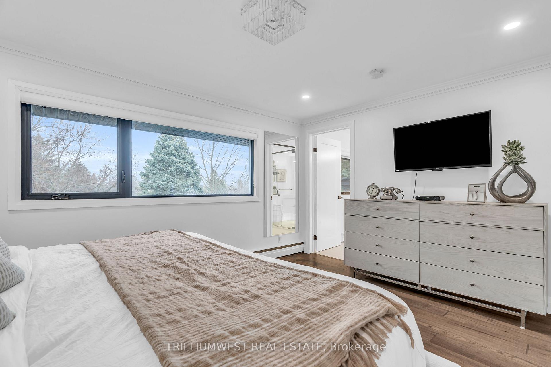Photo 23 of 100 Margaret Avenue N, Waterloo — HOMEH