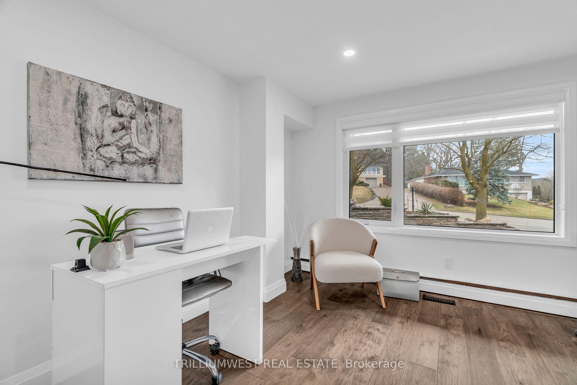 Photo 37 of 100 Margaret Avenue N, Waterloo — HOMEH