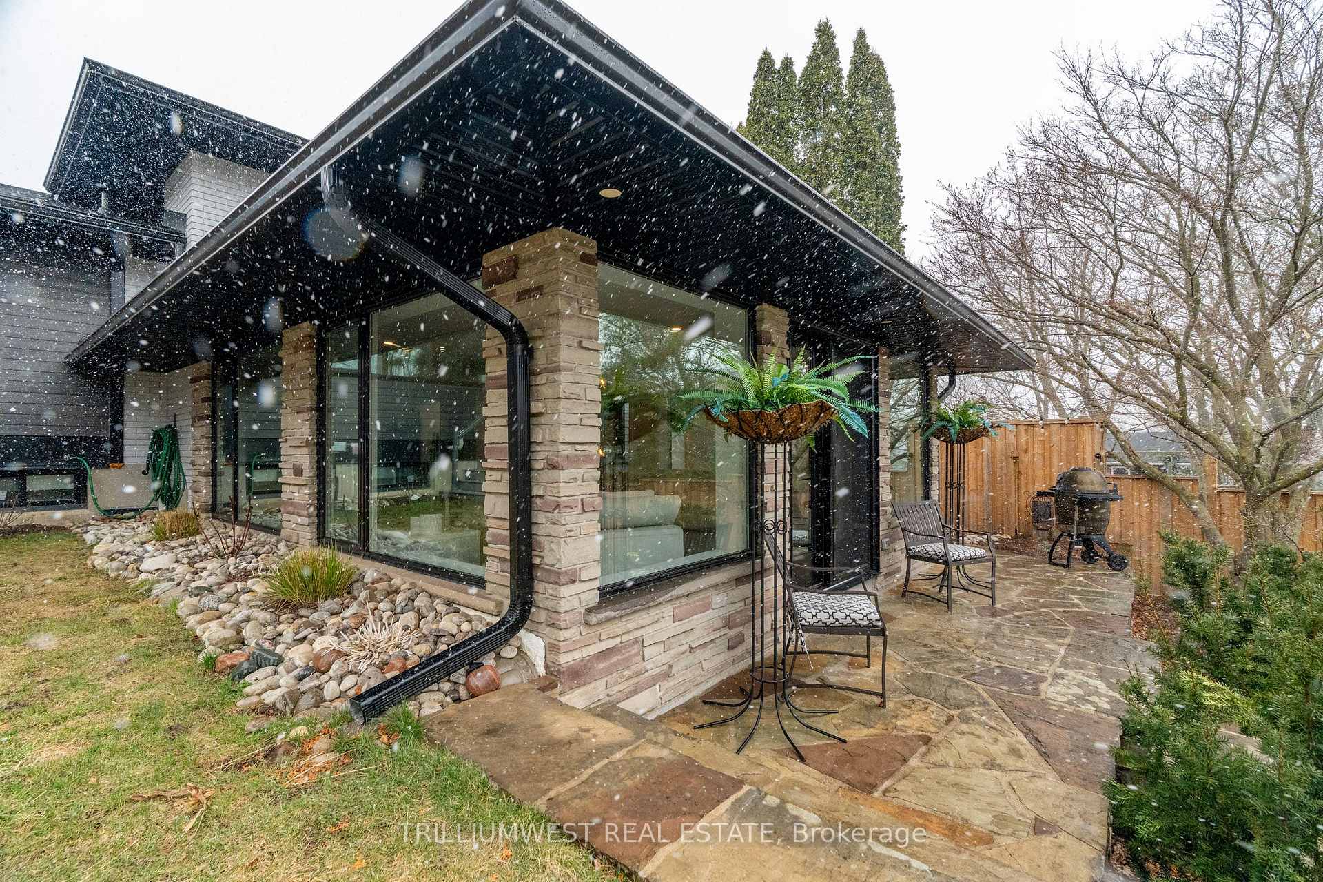 Photo 45 of 100 Margaret Avenue N, Waterloo — HOMEH