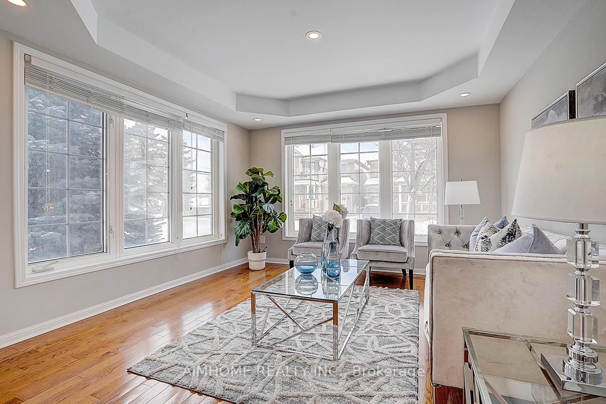Photo 6 of 61 Sarum Crescent, Markham, Berczy — HOMEH