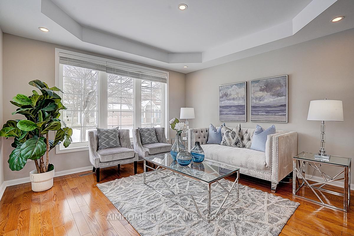 Photo 7 of 61 Sarum Crescent, Markham, Berczy — HOMEH