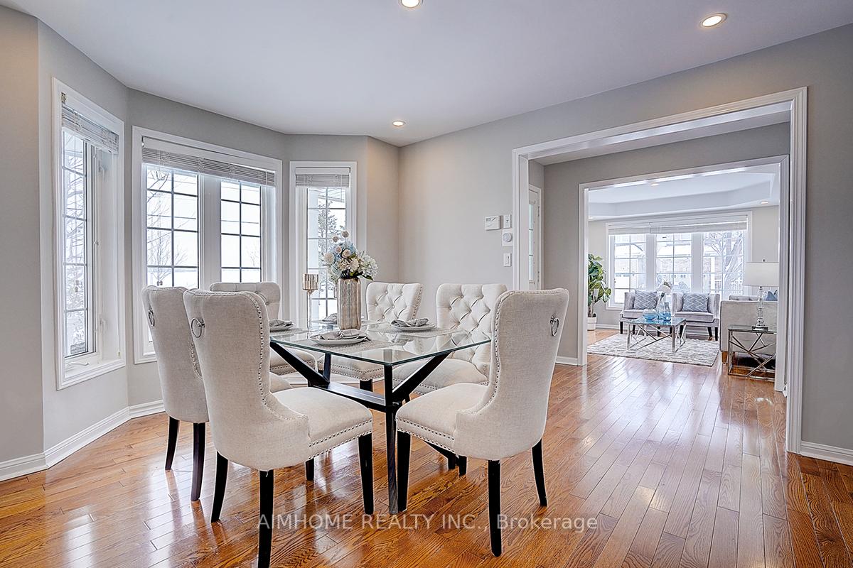 Photo 9 of 61 Sarum Crescent, Markham, Berczy — HOMEH