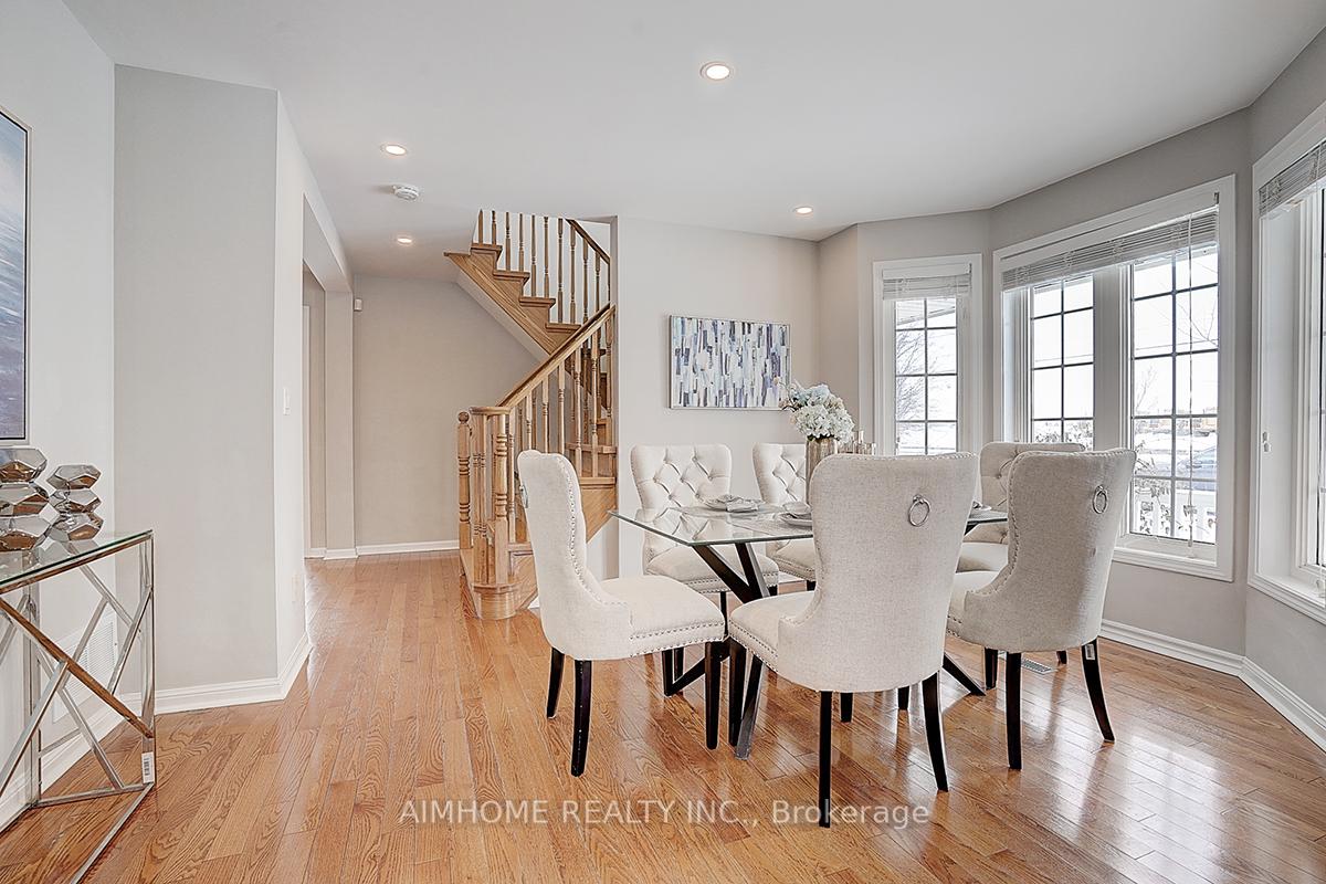 Photo 10 of 61 Sarum Crescent, Markham, Berczy — HOMEH