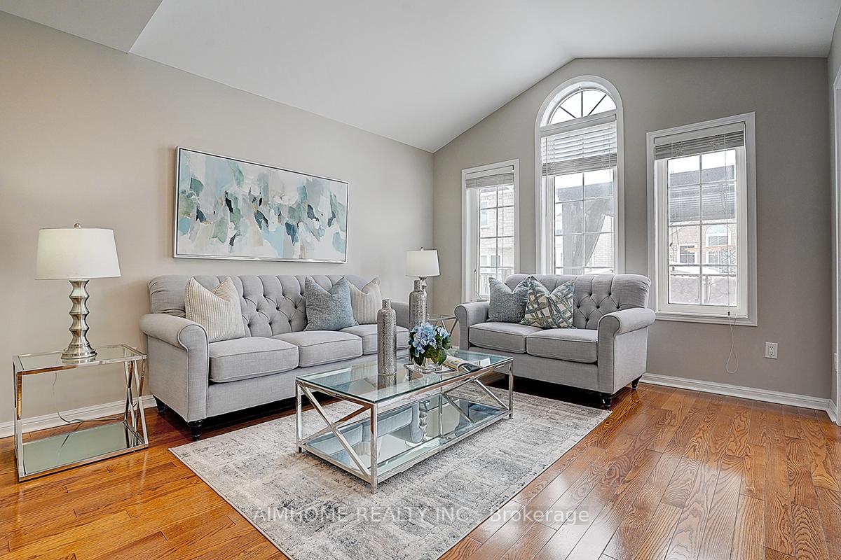 Photo 12 of 61 Sarum Crescent, Markham, Berczy — HOMEH