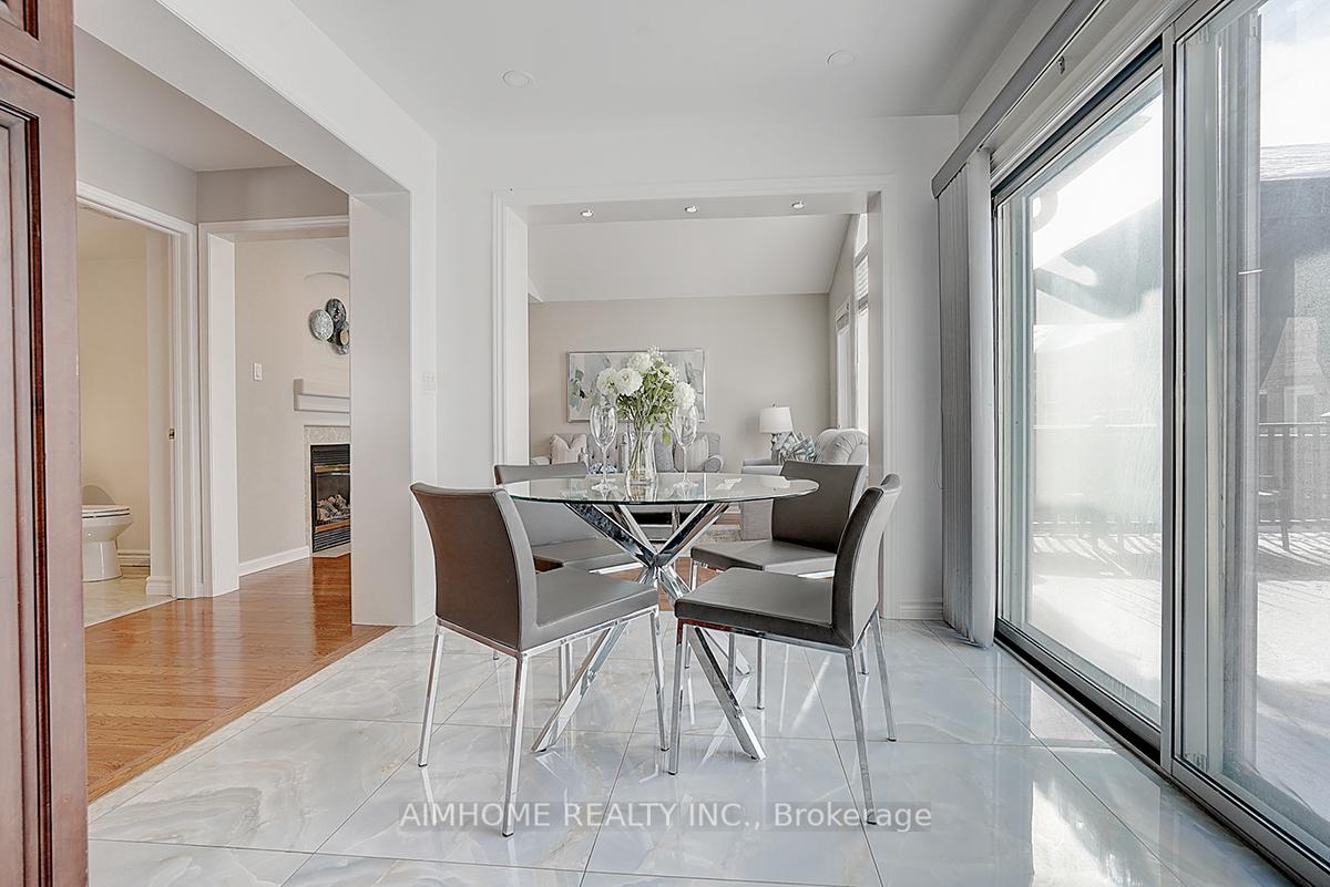 Photo 14 of 61 Sarum Crescent, Markham, Berczy — HOMEH