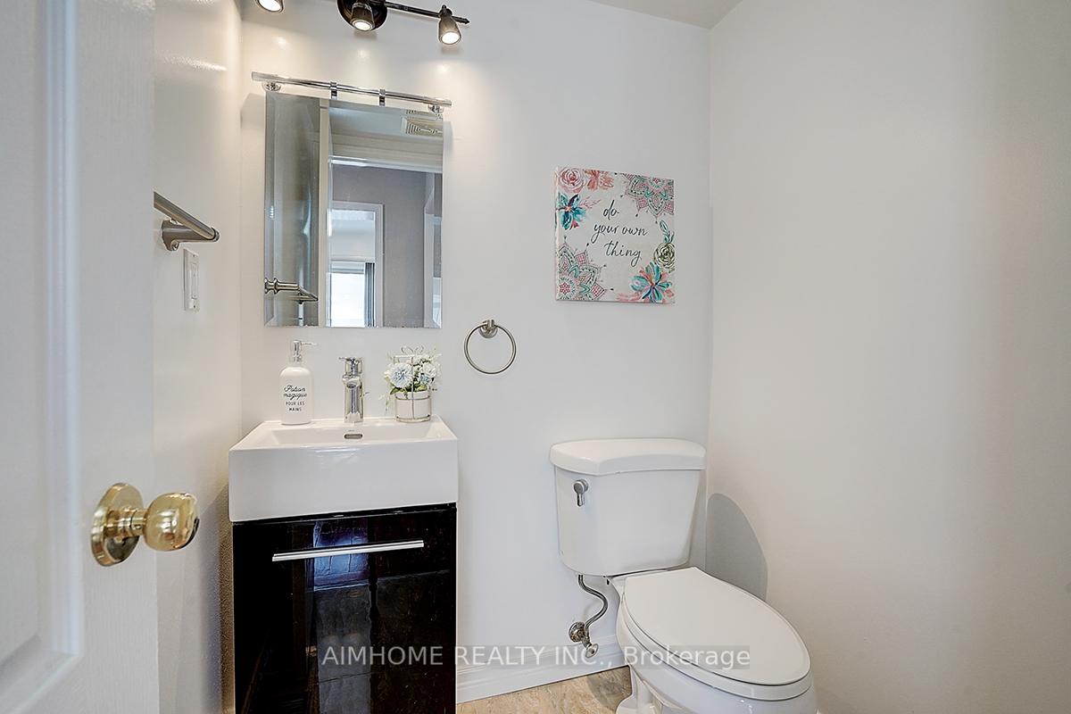 Photo 21 of 61 Sarum Crescent, Markham, Berczy — HOMEH
