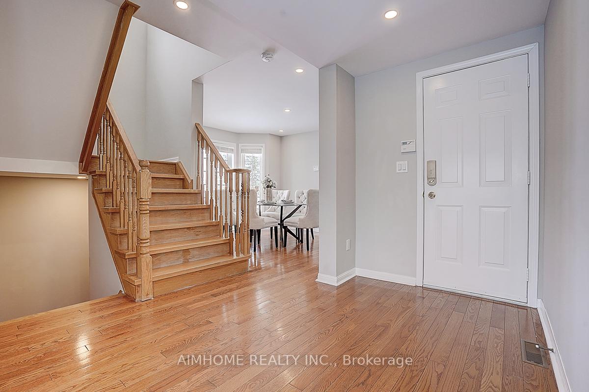 Photo 22 of 61 Sarum Crescent, Markham, Berczy — HOMEH