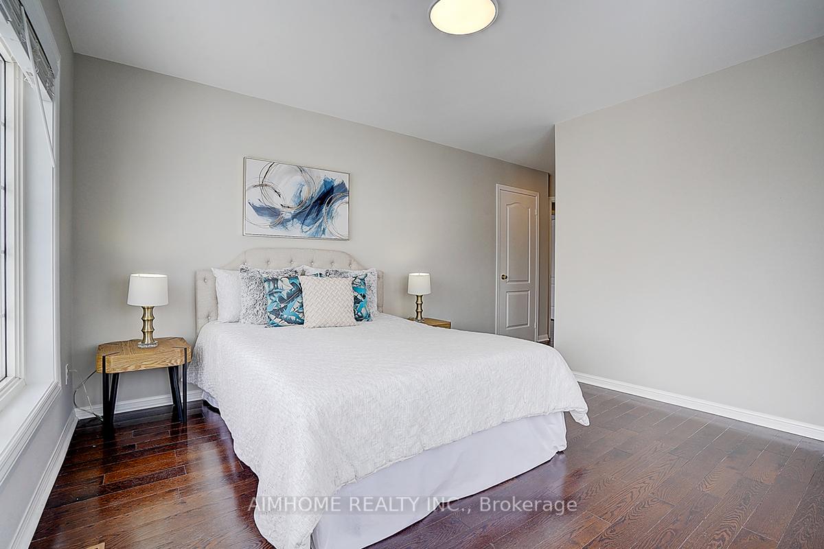 Photo 32 of 61 Sarum Crescent, Markham, Berczy — HOMEH