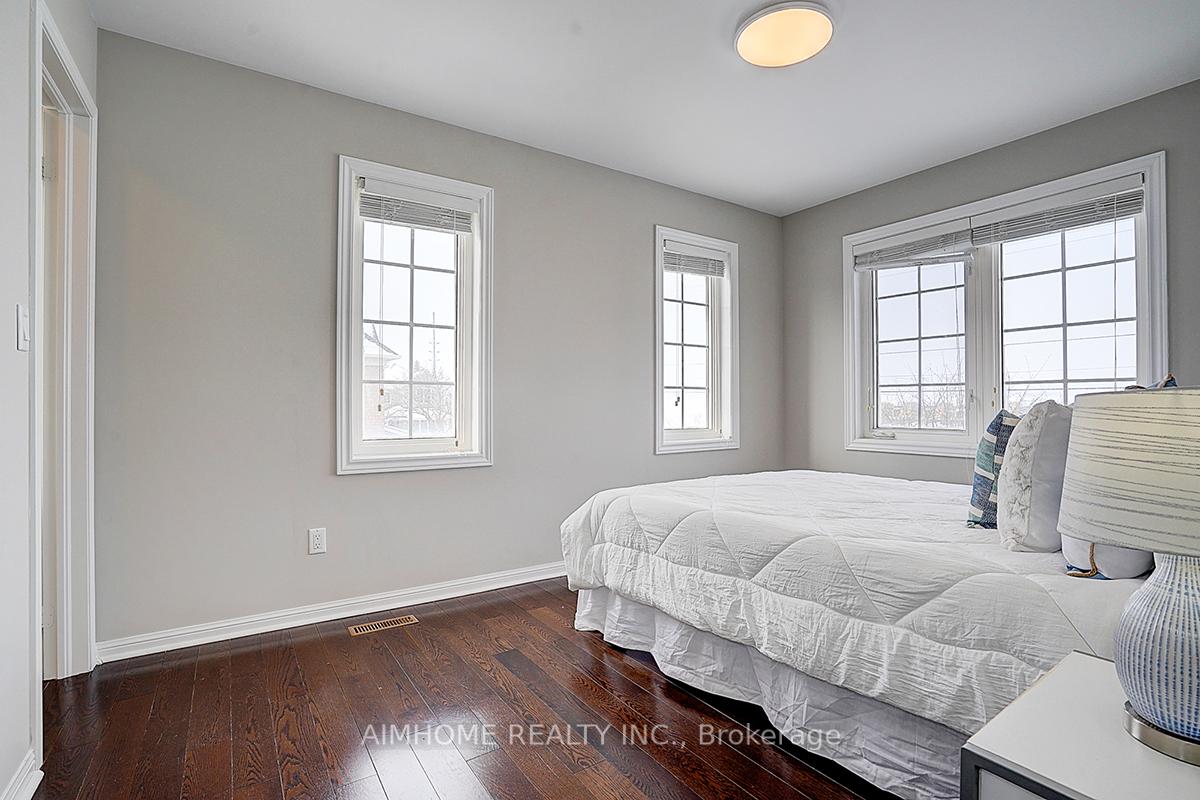 Photo 33 of 61 Sarum Crescent, Markham, Berczy — HOMEH