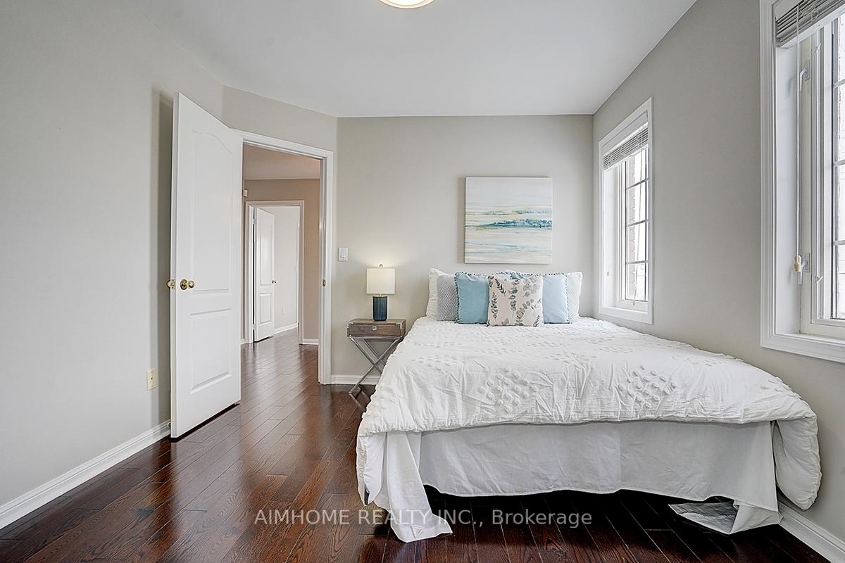 Photo 35 of 61 Sarum Crescent, Markham, Berczy — HOMEH